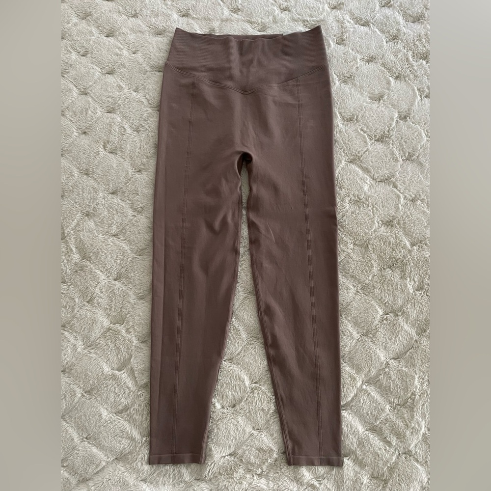 Brown High-Waisted Leggings from vs pink new with tags size large high waisted